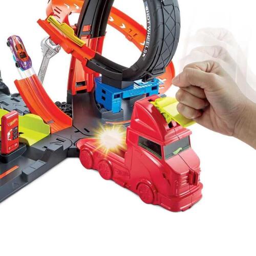 Hot Wheels Zehirli Goril Saldırısı Oyun Seti GTT94 - 4