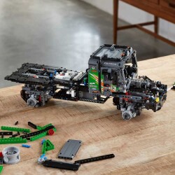 Lego Technic 4x4 Mercedes-Benz Zetros Kamyon 42129 - 7